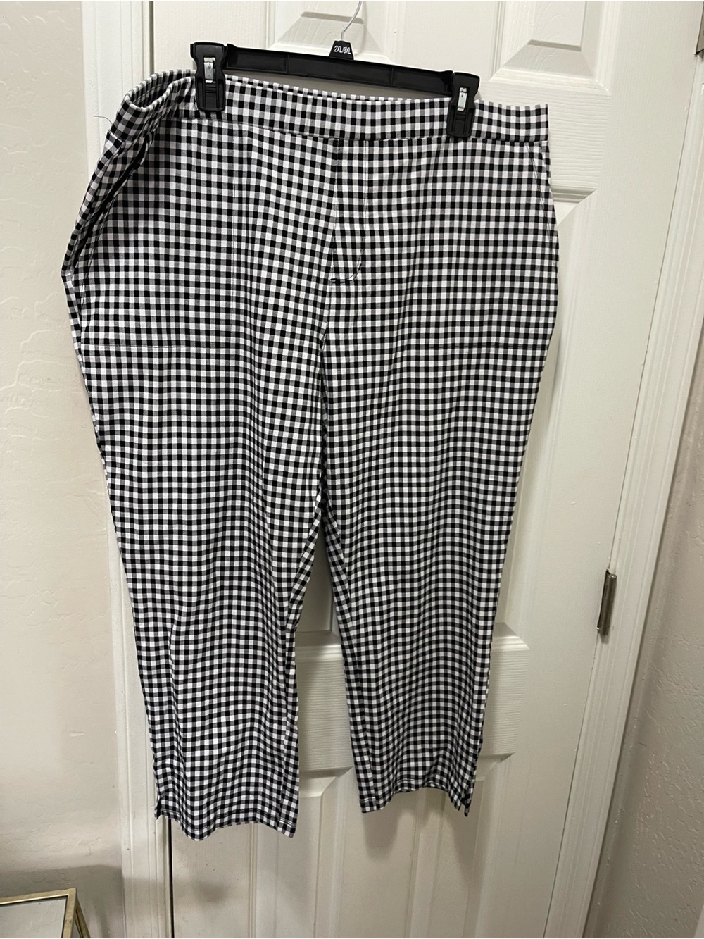 Susan Graver Black & White Gingham Pull-On Pants